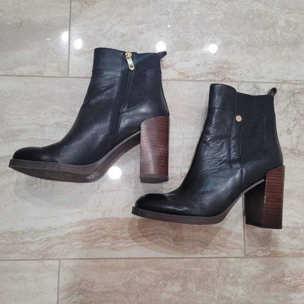 Tommy Hilfiger Britton Women’s Ankle Boots. Leather. Black. Gold tone. Size 7.5. - Picture 12 of 14